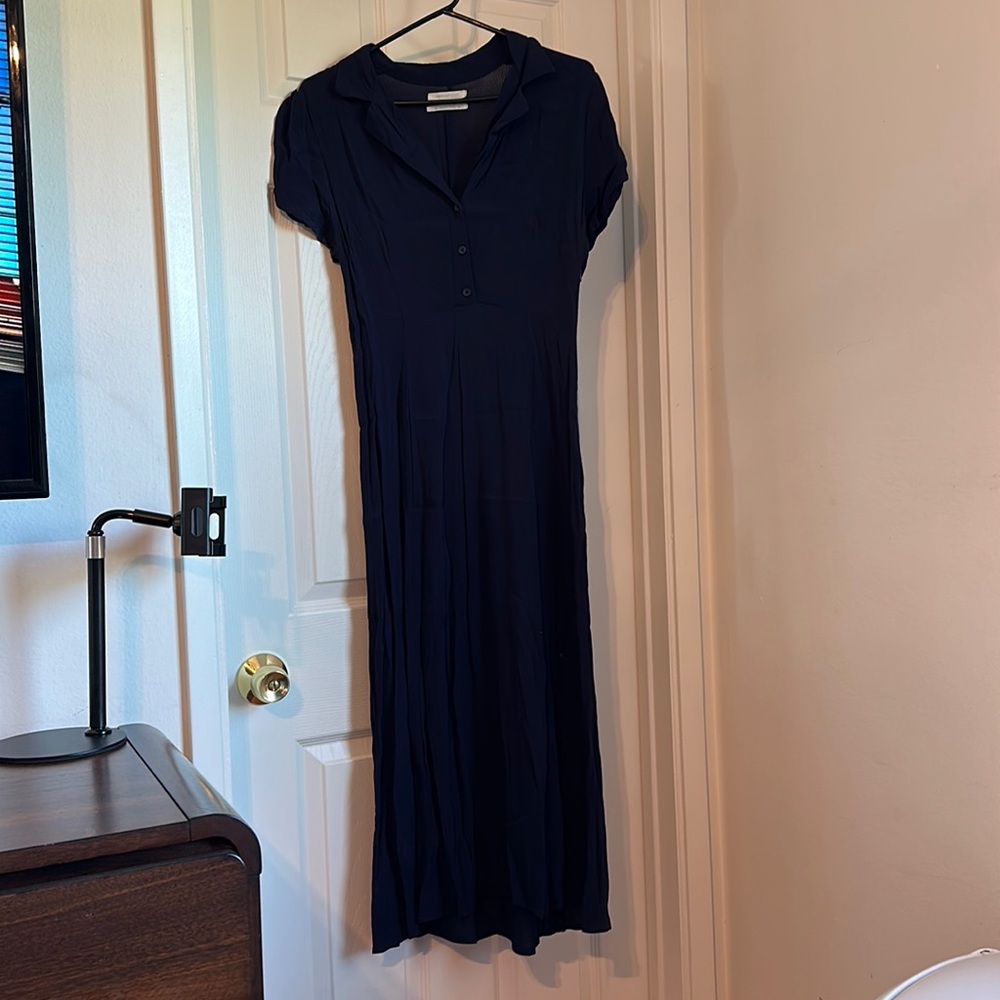 Urban Outfitters Maxi Dress Navy button detail, collared, ruched sleeve LG